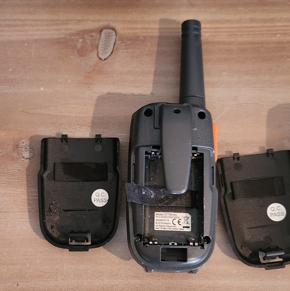 Vintage NERF FRS 10 MILE Blue and Orange Walkie Talkies, Preowned Good Condition - Picture 12 of 14